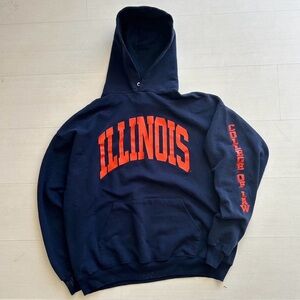 UNIVERSITY OF ILLINOIS LAW SCHOOL VINTAGE SWEATSHIRT